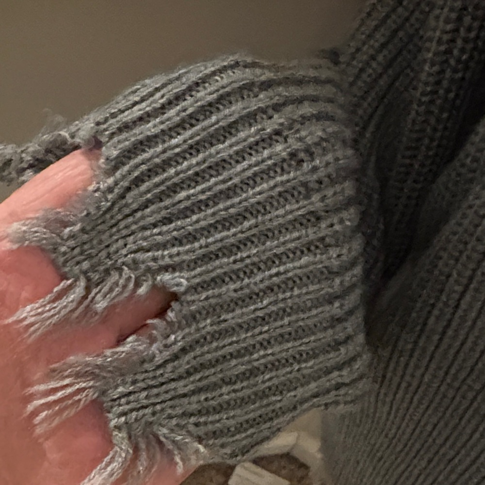 Zenana Outfitters Charcoal V-Neck Sweater - Picture 4 of 10